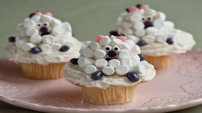 Little-lamb-cupcakes
